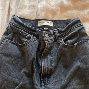 A&F Ultra Straight High Rise 90’s Curve Love Jeans